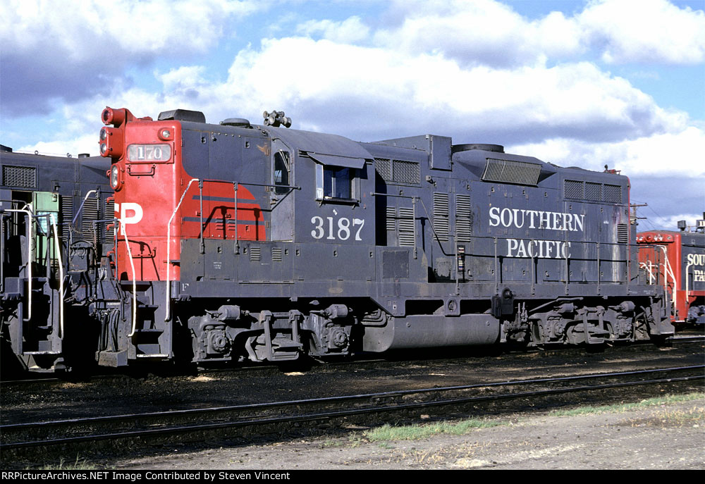 Southern Pacific GP9R SP #3187